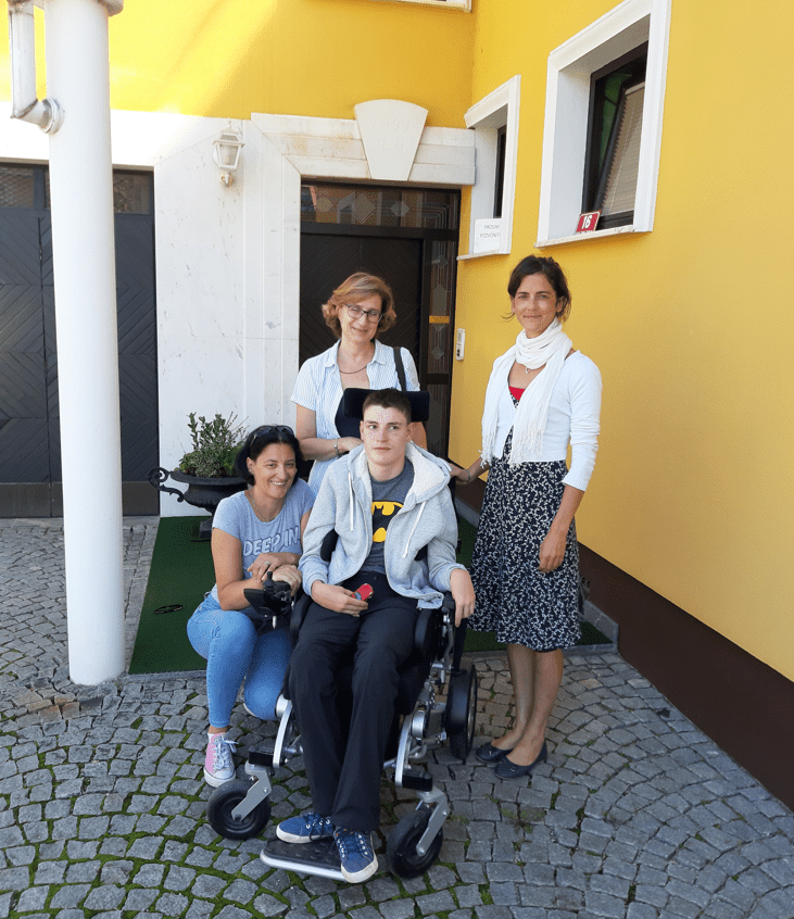 Invalidski voziček za Mateja